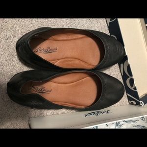 Black Lucky Brand leather flats